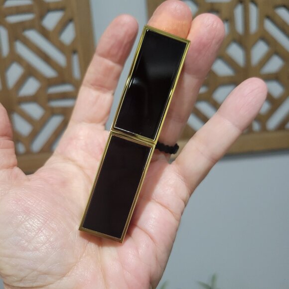 Tom Ford Lip Color Satin Matte Lipstick #27 Shameless 0.11oz / 3.3g Fresh NIB - Picture 5 of 7